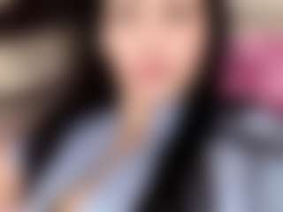 Live cam show with Elsa - New MILF on TeamSkeetLive