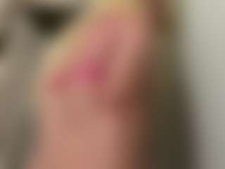 iceybabeee's Live Sex Cam Show