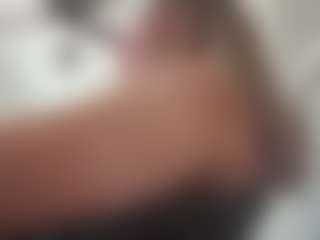 iceybabeee's Live Sex Cam Show