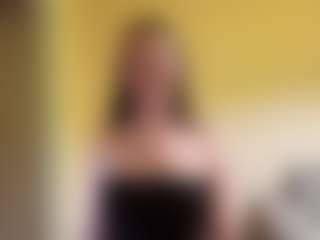 Live cam show with Nana - Blue Eyes on studioflirtlive.com