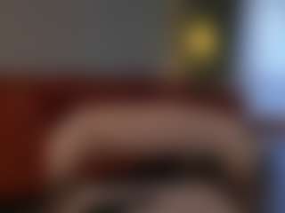 Live cam show with Sofia - Smoking on Milfs Live