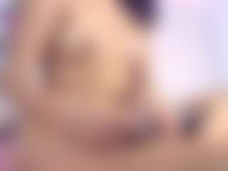 Live cam show with Alana-Limaa - Facial on StripNow