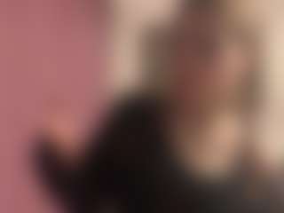 FrancinaVillarta's Live Sex Cam Show