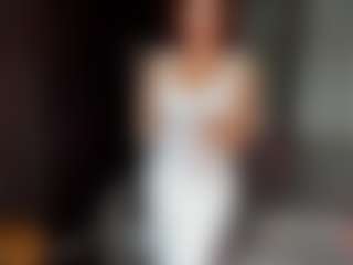 Live cam show with Helen-Fireee - Average on CamClone