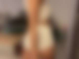 Live cam show with Monica - Flashing on TeamSkeetLive