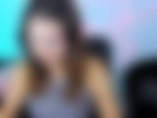 Live cam show with linda-luxe1 - Cock Rating on TeamSkeetLive