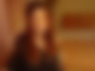 Live cam show with Lua-Beneventi - Striptease on Stripli.com