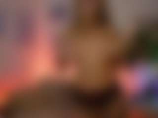 Live cam show with TinyTara - Blonde Hair on Camsoda