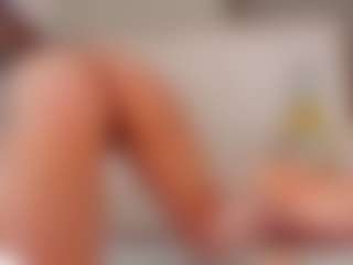 Live cam show with aribrunnet - Joi on Mixed Magazine Live