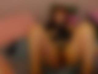Live cam show with Eden - Teasing on CamClone