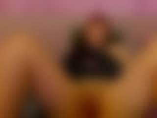 Live cam show with Eden - Student on Camsoda