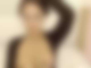 Live cam show with Elensweet333 - Brown Eyes Brown Hair on Camiplay Live