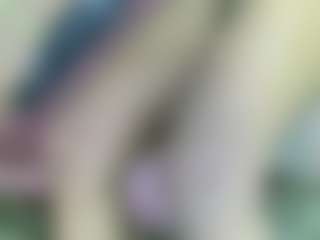 Live cam show with esmeraldaruizz - Average on xfollow cams