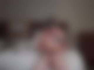 funones2be's Live Sex Cam Show