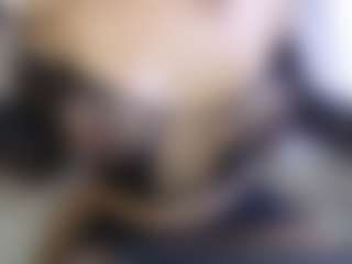 Live cam show with Heyitsyoss - Joi on Stripli.com
