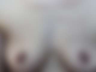 Live cam show with KalystaSwiss - Green Eyes on xfollow cams
