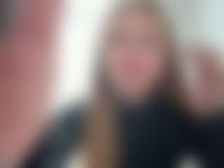 Live cam show with Liona - Brown Hair Toys on CamwithHer