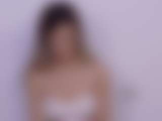 Live cam show with Ivy-Noir - Green Eyes on Hubzter Live