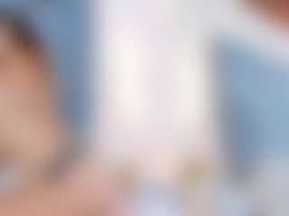 Live cam show with JennyCarter1 - Oil on x69.live