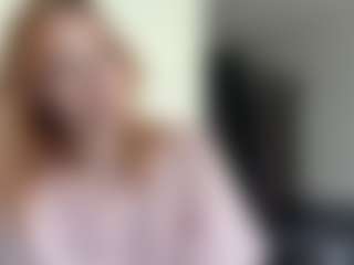 LauraStraker's Live Sex Cam Show