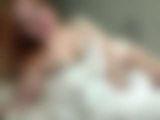 LauraStraker's Live Sex Cam Show