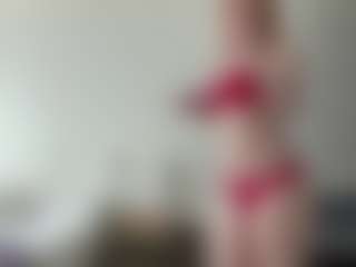 Pokaz na żywo z LauraStraker - Strip Red Hair na Camsoda