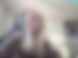 Live cam show with LorrianeLeuga - Flashing on Livezox