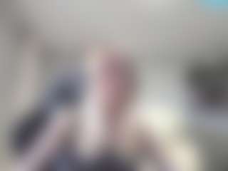 Live cam show with LorrianeLeuga - Erotic Dance on SmokeAndPoke