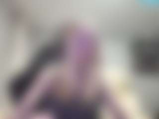 Live cam show with LorrianeLeuga - Moaning on SpunkLive