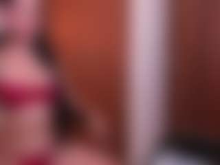 Live cam show with Melodyy Rouse - Submissive on Camsoda