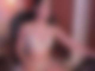 Live cam show with Melodyy Rouse - Lean on Camsoda