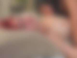 Live cam show with MichaelaKafel - Flashing on dropp.cam