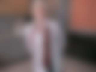 Live cam show with PhoebeArgetsinger - Body Massage on Free Soda