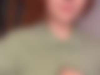 Live cam show with Luna Li - Cute on Milfs Live