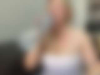 Live cam show with alyrasunKarl - Ass Clapping on Adult Interactions