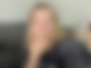 Live cam show with alyrasunKarl - Ass Clapping on Camsoda