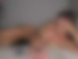 Mia-Wet's Live Sex Cam Show