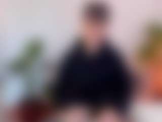 Live cam show with Samy-99 - Fingering on parknlotfishbdy