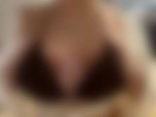 Live cam show with AgripinaArrow - Moaning on fapnchat