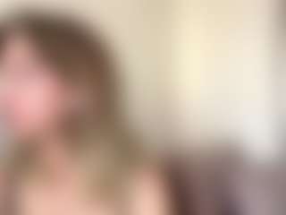 Live cam show with EstaGalster - Average on Camsoda Late Night