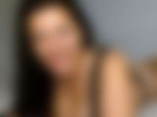 Almaalmy MILF webcam performer live streaming