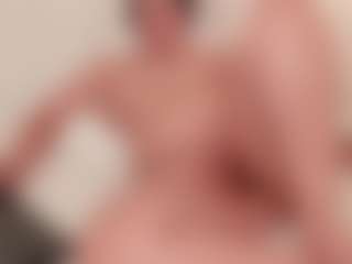 Live cam show with antonella-bella24 - Deepthroat on slutload