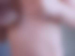 Live cam show with EssieSwartzfager - Thin on xplaylive.com