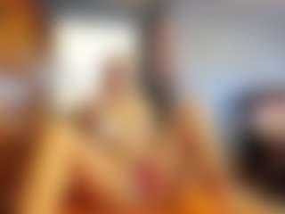 PeachyLady's Live Sex Cam Show