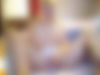 PeachyLady's Live Sex Cam Show