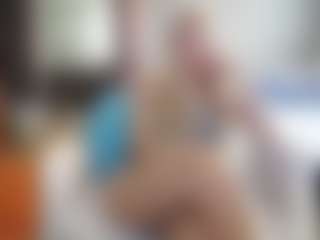 PeachyLady's Live Sex Cam Show