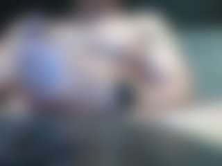 johnnysins21cm's Live Sex Cam Show