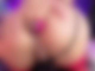 Seks show na żywo z Emilyhall19