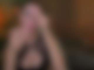 Live cam show with Crimsona-Domm - Show on pussylord.com