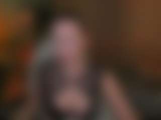 Live cam show with Crimsona-Domm - Show on thefappeningchat.com